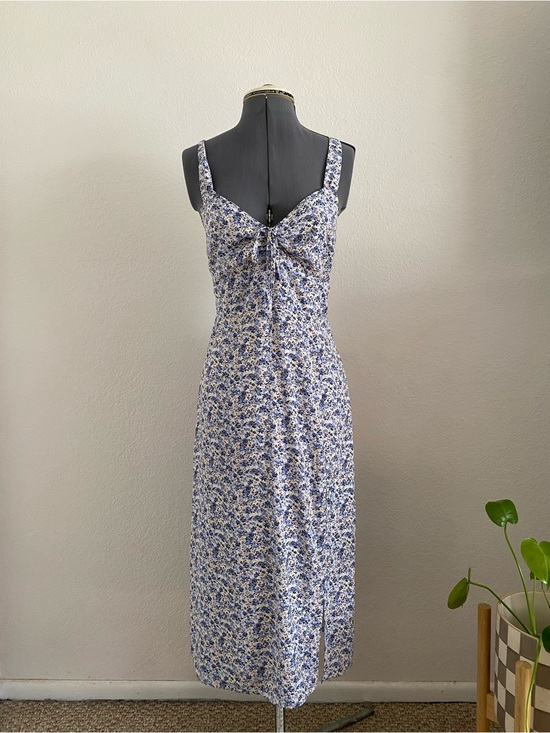 Abercrombie & Fitch Dresses & Skirts - Abercrombie & Fitch Blue Floral Dress